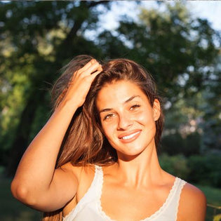  How to Get Rid of Frizzy Hair Forever: 7 Simple & Inexpensive Tips
